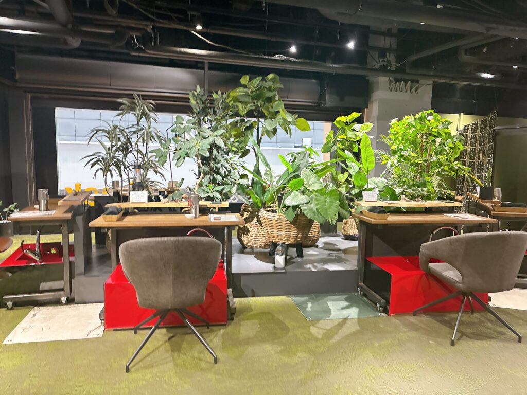 足湯カフェ＆ボディケア LUCKの内観