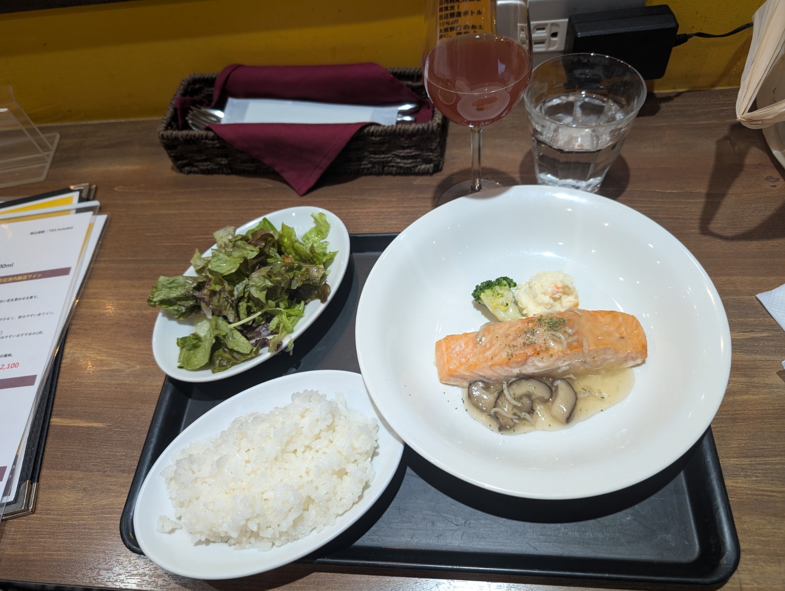 【2025年12月版】伊丹空港のプライオリティパスレストラン「大阪エアポートワイナリー」訪問ブログレビュー